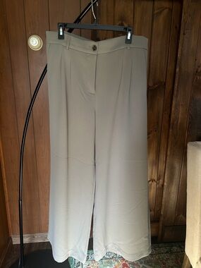 LOFT Versa Wide-Leg Women's Pants in Cool Sage